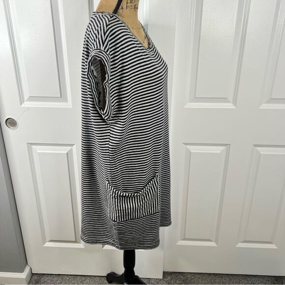 Sz XL Athleta Ease Up Gray & Black Sweater Dress $125 MSRP - Picture 4 of 12